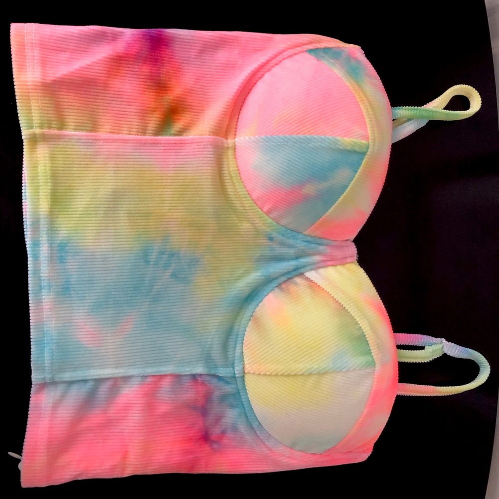 NEVER WORN Pastel Crop Top Juniors Sz L